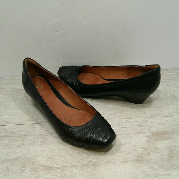 Clarks Shoes - Clarks Artisan Women's Leather Ryla King Minimalist Low Wedge Pumps Size 10 M